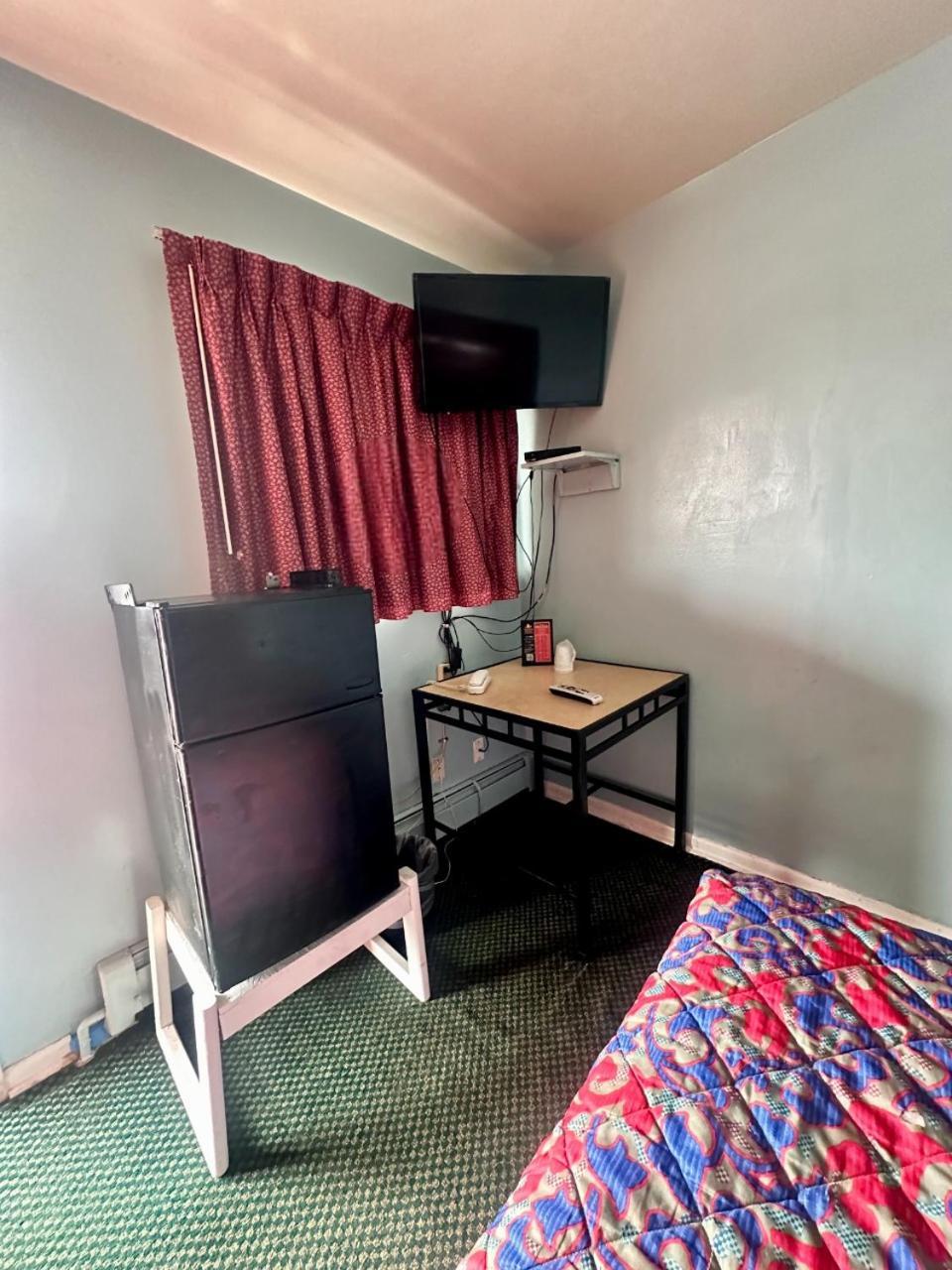 Your Motel Ypsilanti Exterior photo